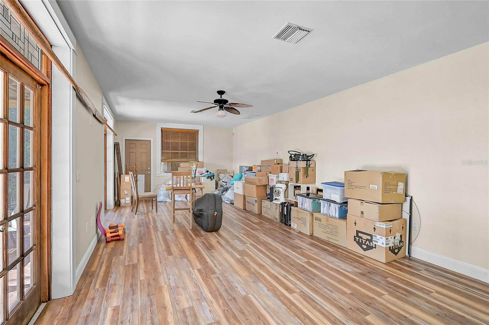 Image 23 of 51 For 678 Faith Avenue