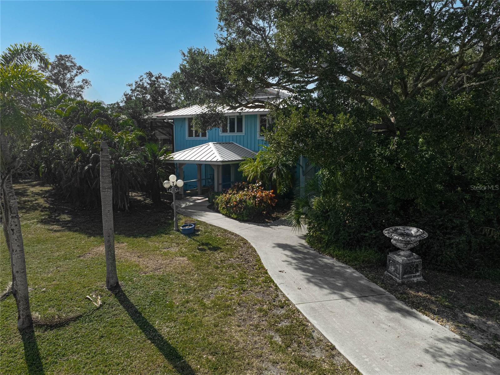 Image 46 of 51 For 678 Faith Avenue