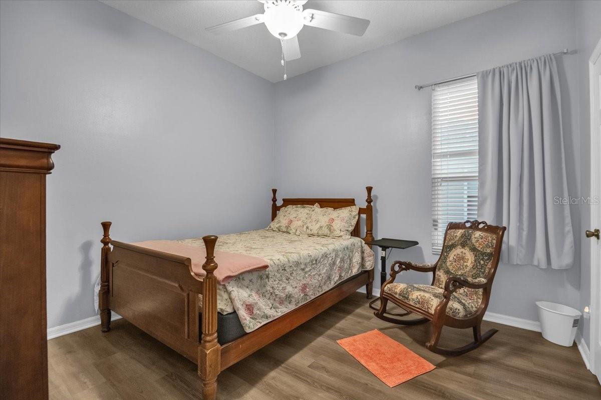 Image 13 of 49 For 5127 44th Street W