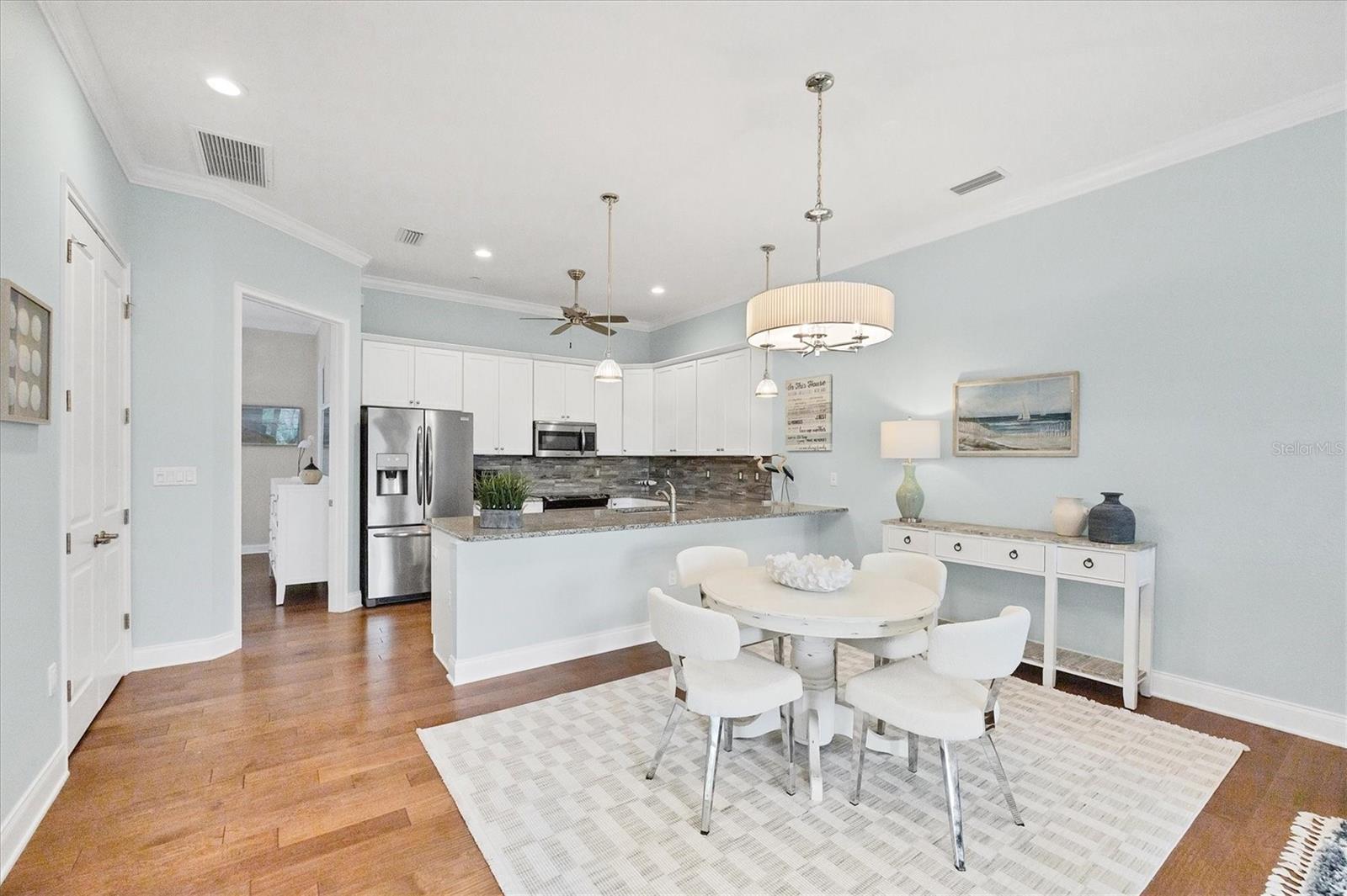 Image 12 of 70 For 455 Nokomis Avenue S 455