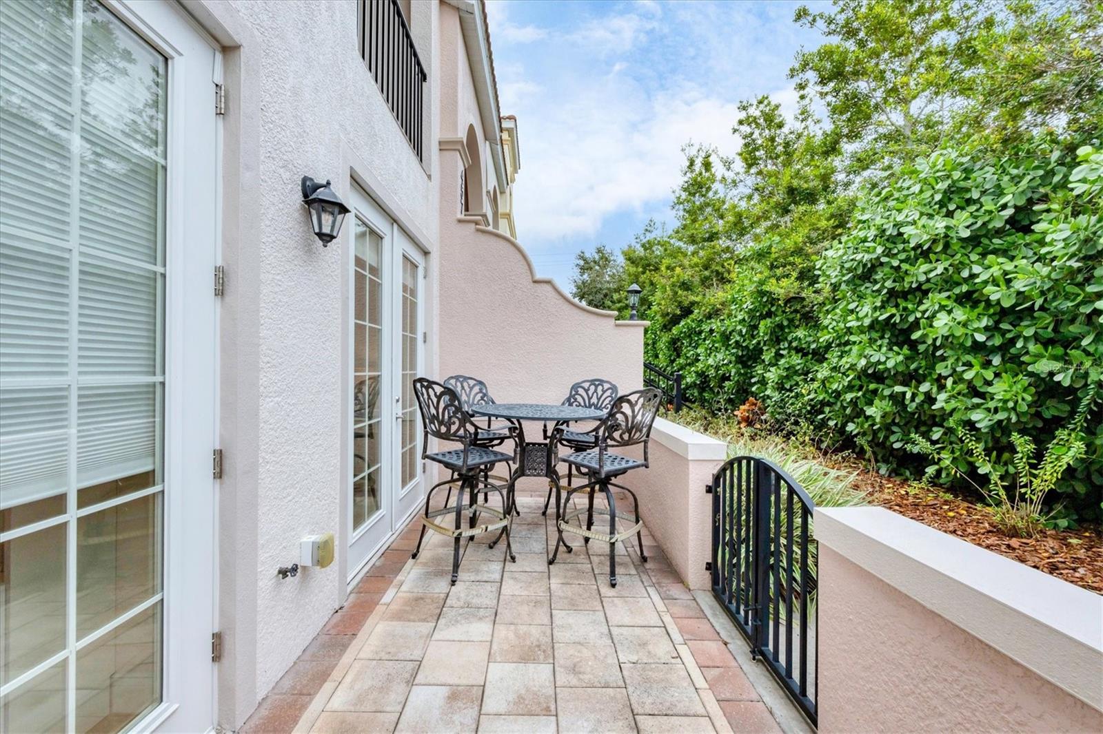 Image 4 of 70 For 455 Nokomis Avenue S 455