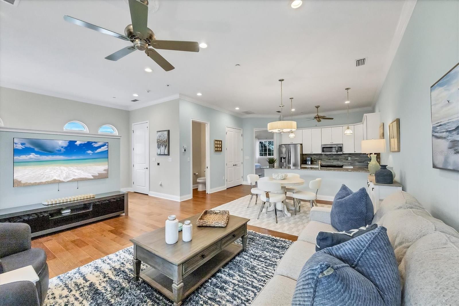 Image 8 of 70 For 455 Nokomis Avenue S 455