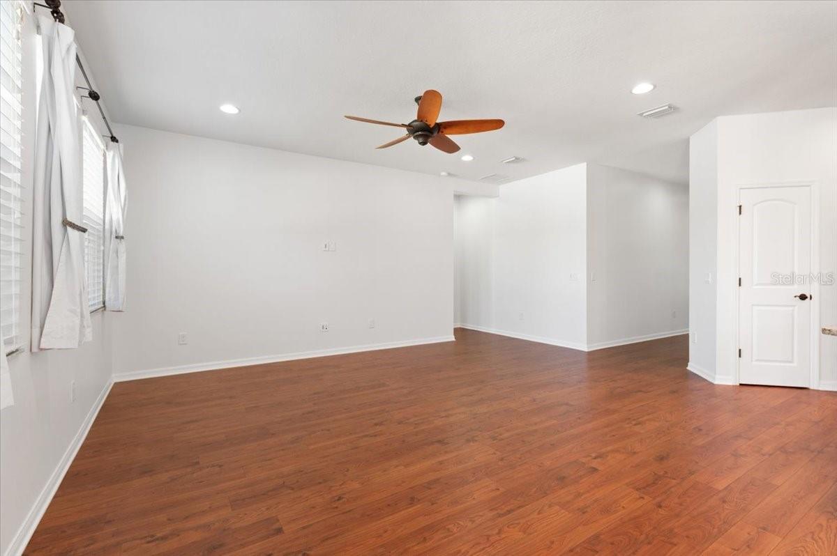 Image 14 of 53 For 4247 Adelaar Drive