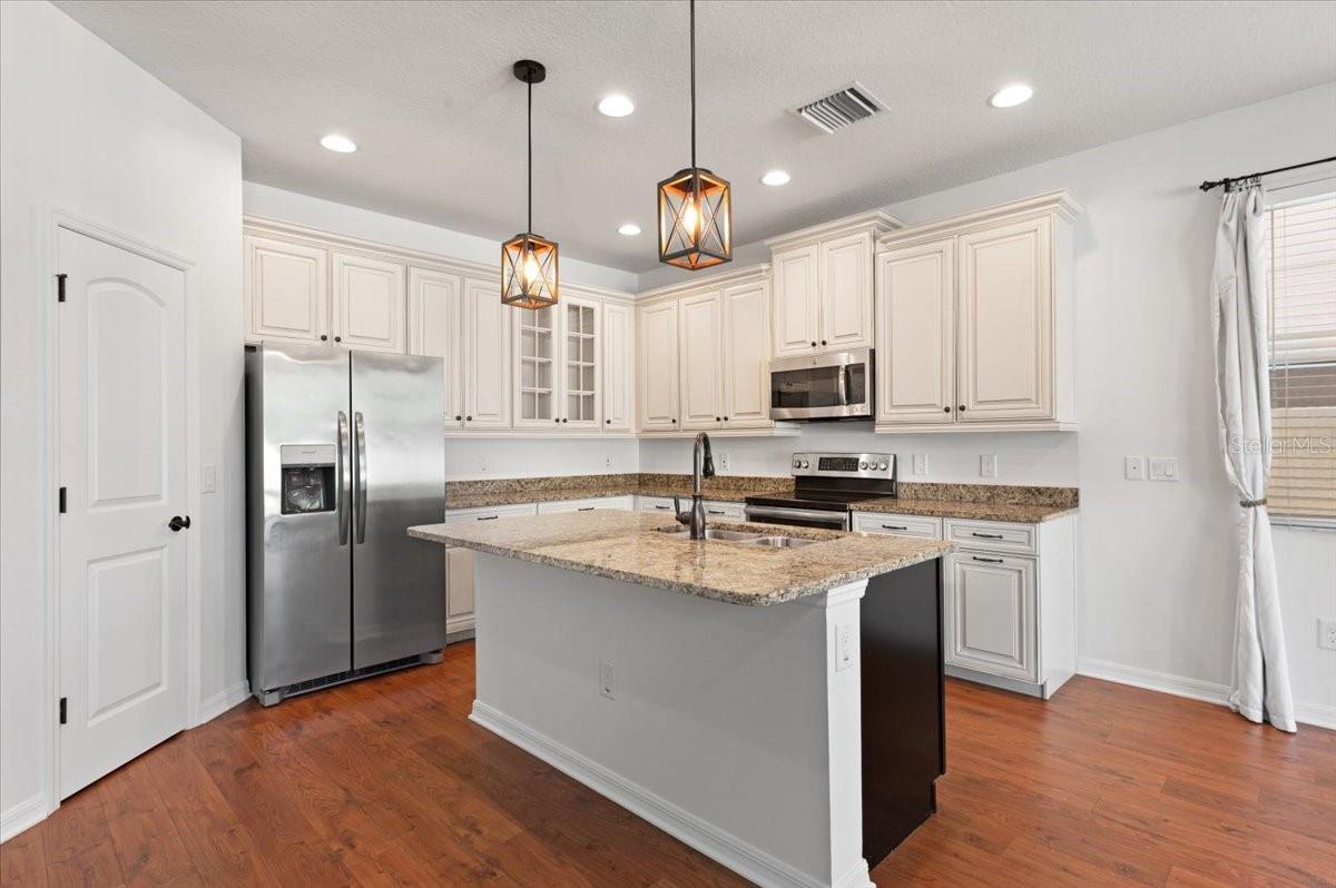 Image 18 of 53 For 4247 Adelaar Drive