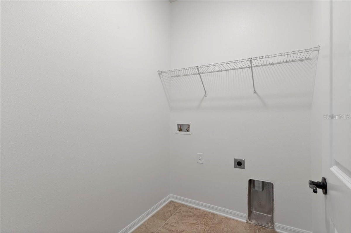 Image 33 of 53 For 4247 Adelaar Drive