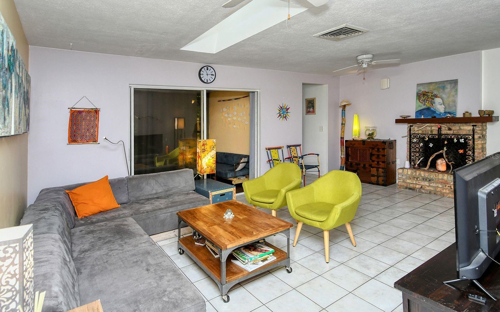 Image 11 of 19 For 4414 Longford Drive