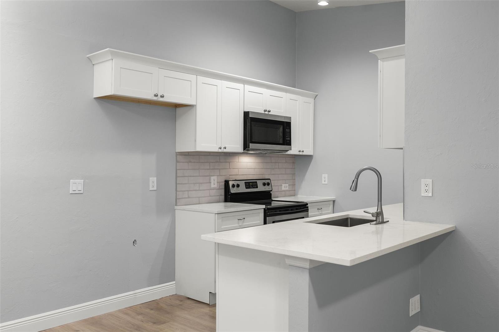 Image 13 of 34 For 1518 Courtyards Lane 197