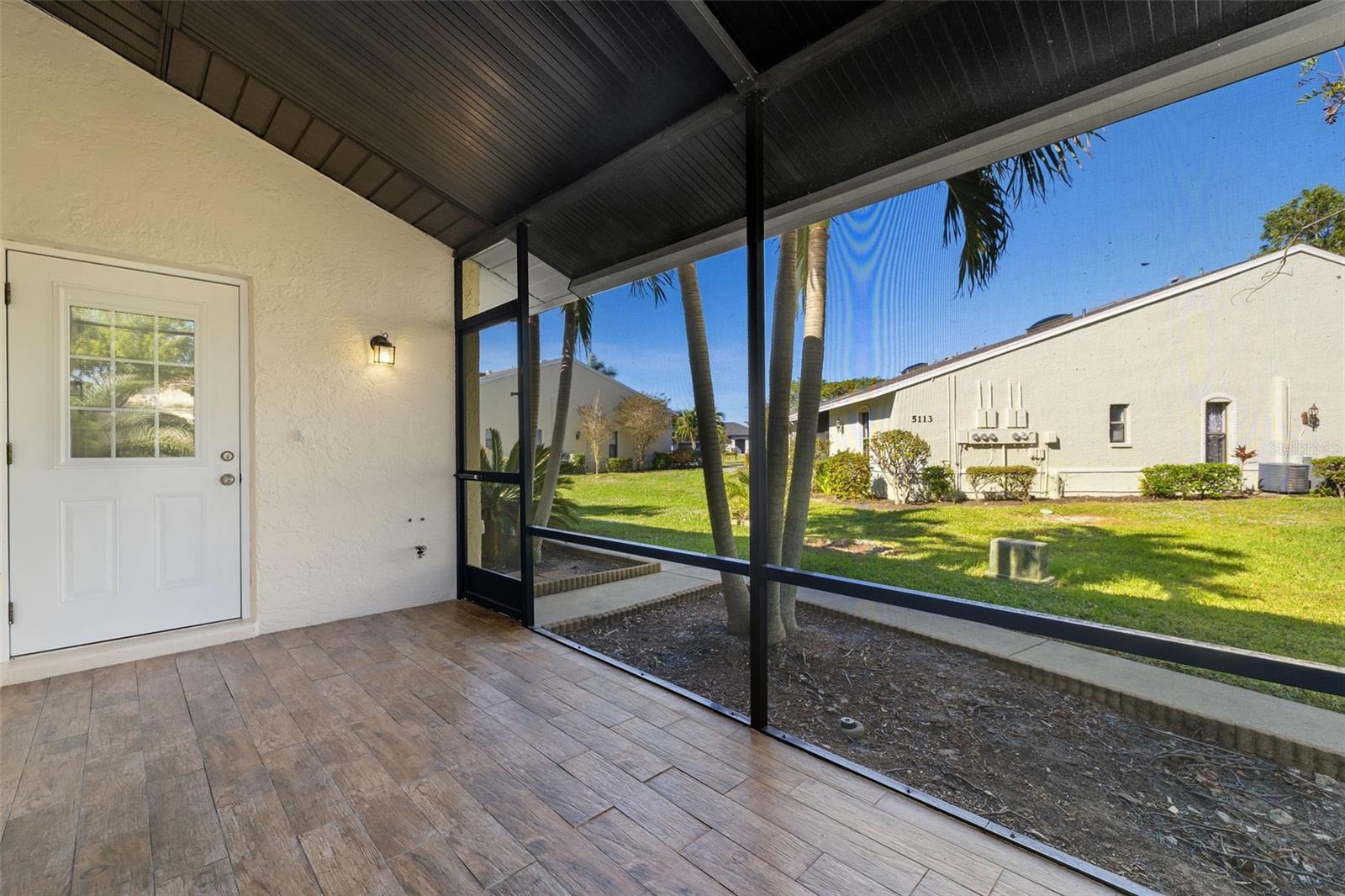 Image 4 of 34 For 1518 Courtyards Lane 197