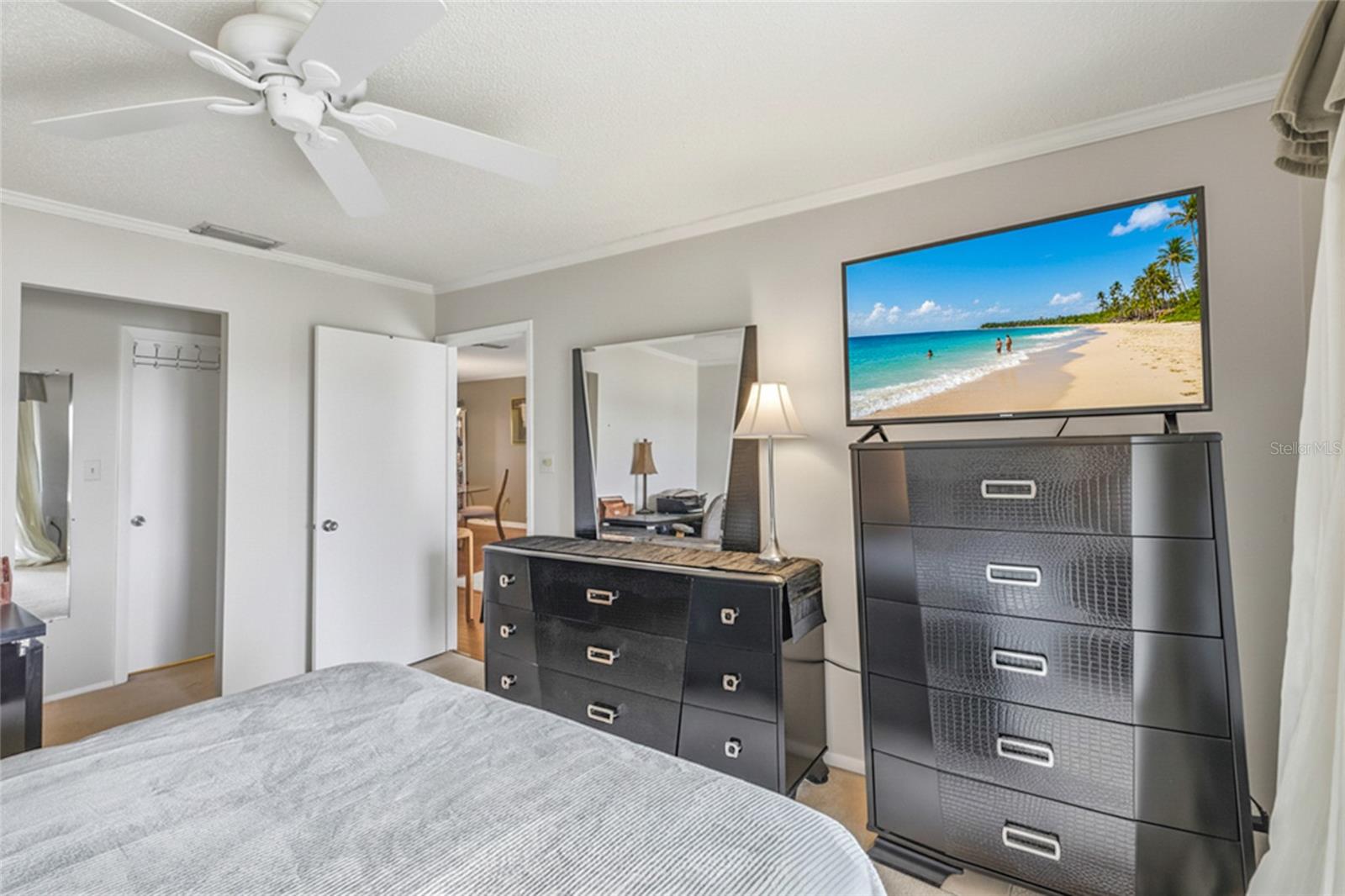 Image 16 of 35 For 3839 Lake Bayshore Drive H516