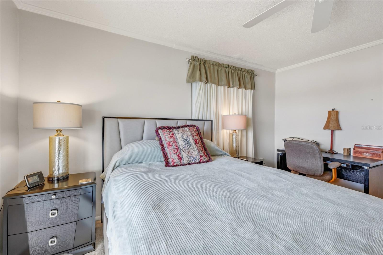 Image 19 of 35 For 3839 Lake Bayshore Drive H516