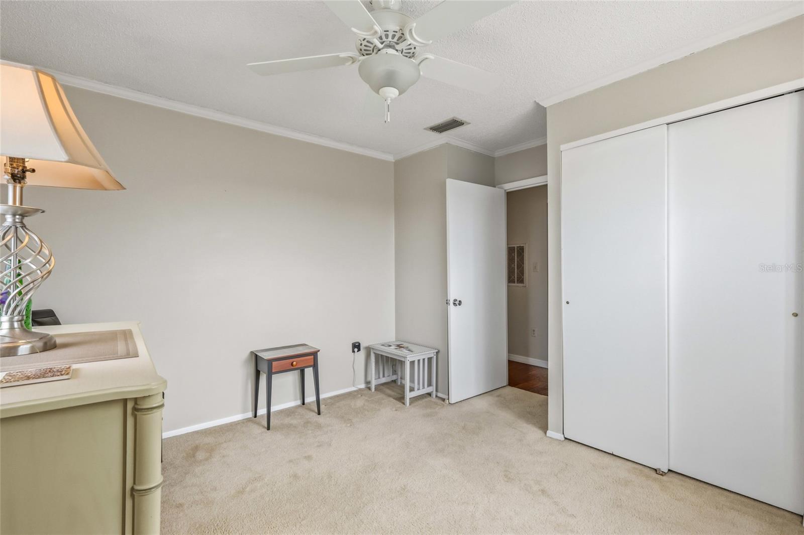 Image 21 of 35 For 3839 Lake Bayshore Drive H516