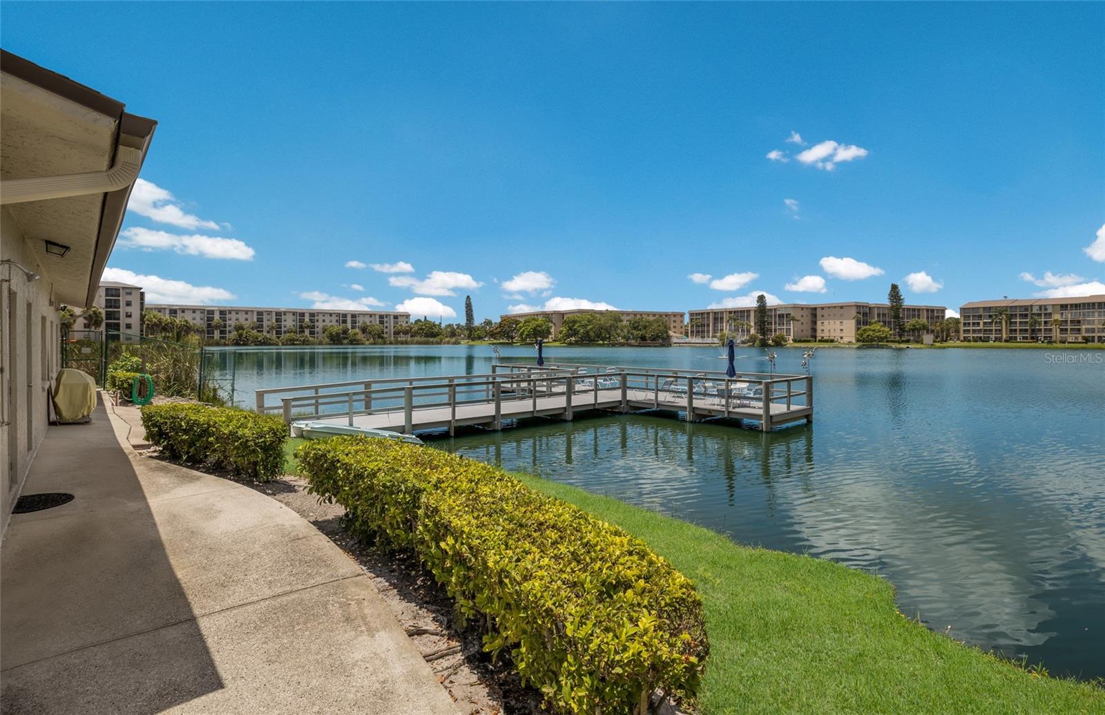 Image 29 of 35 For 3839 Lake Bayshore Drive H516