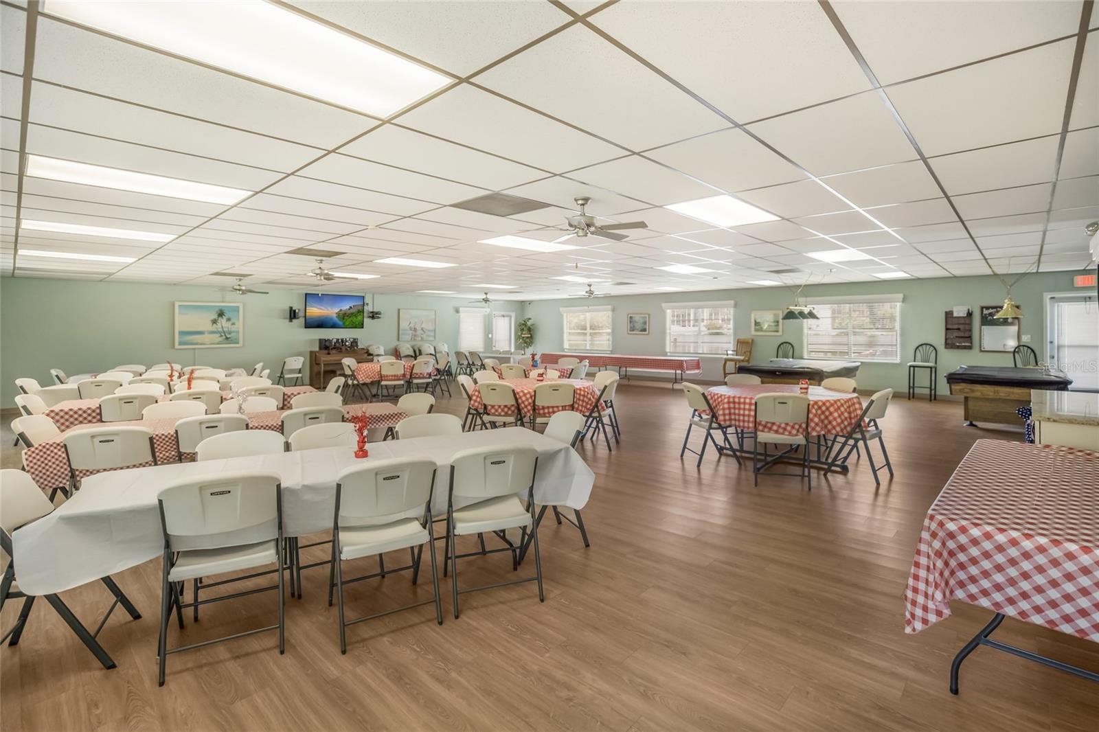 Image 30 of 35 For 3839 Lake Bayshore Drive H516