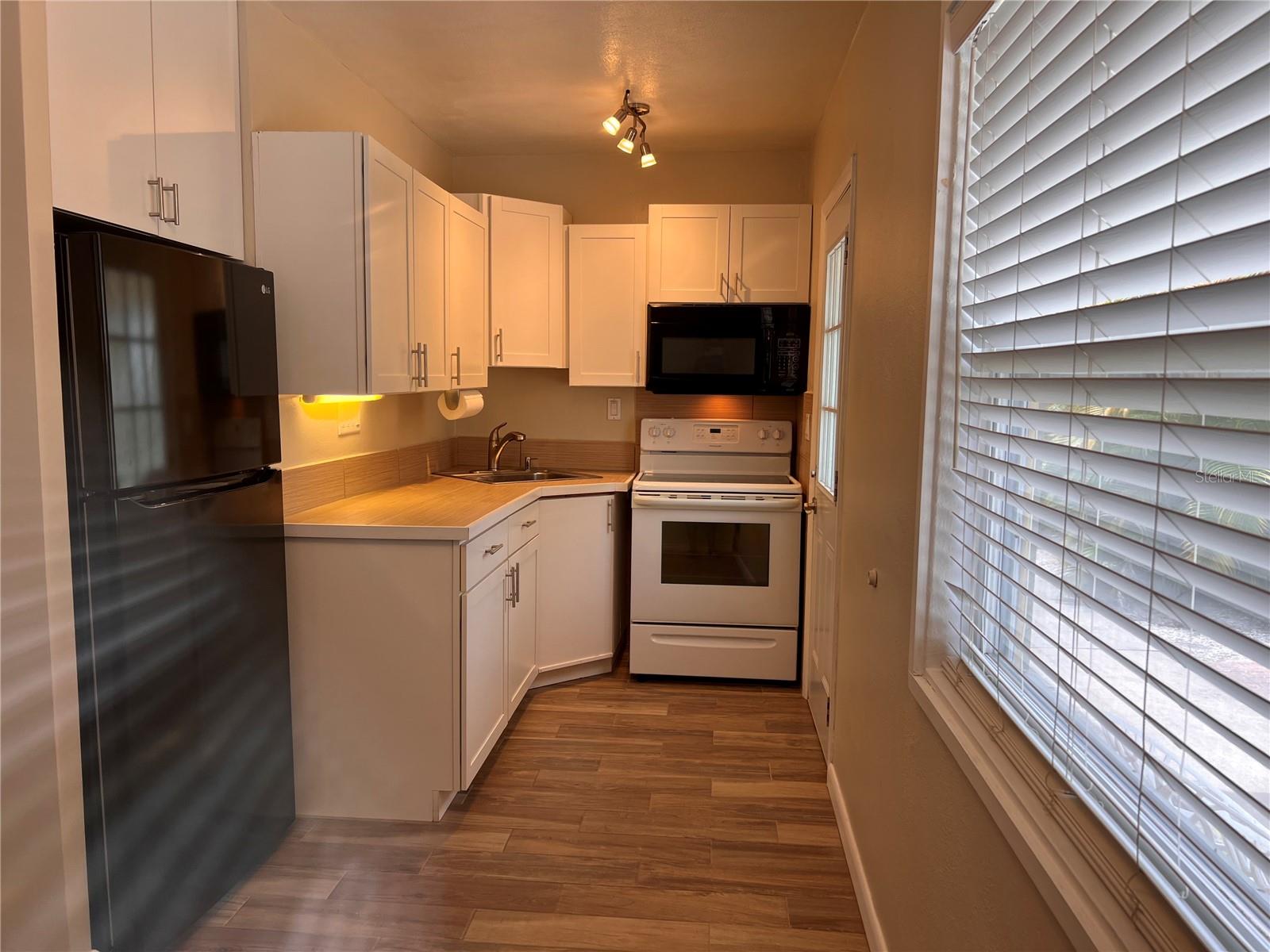 Image 15 of 30 For 503 Osprey Avenue