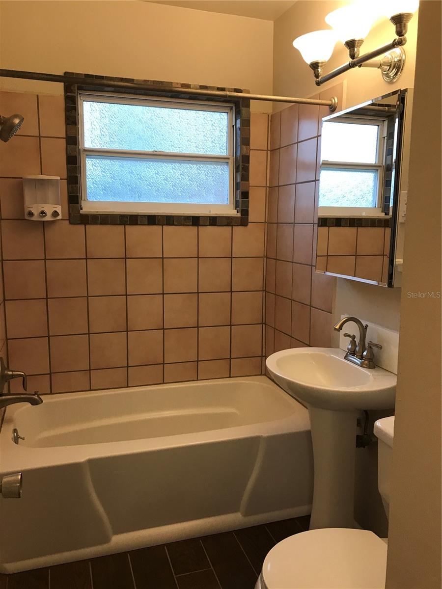 Image 7 of 30 For 503 Osprey Avenue