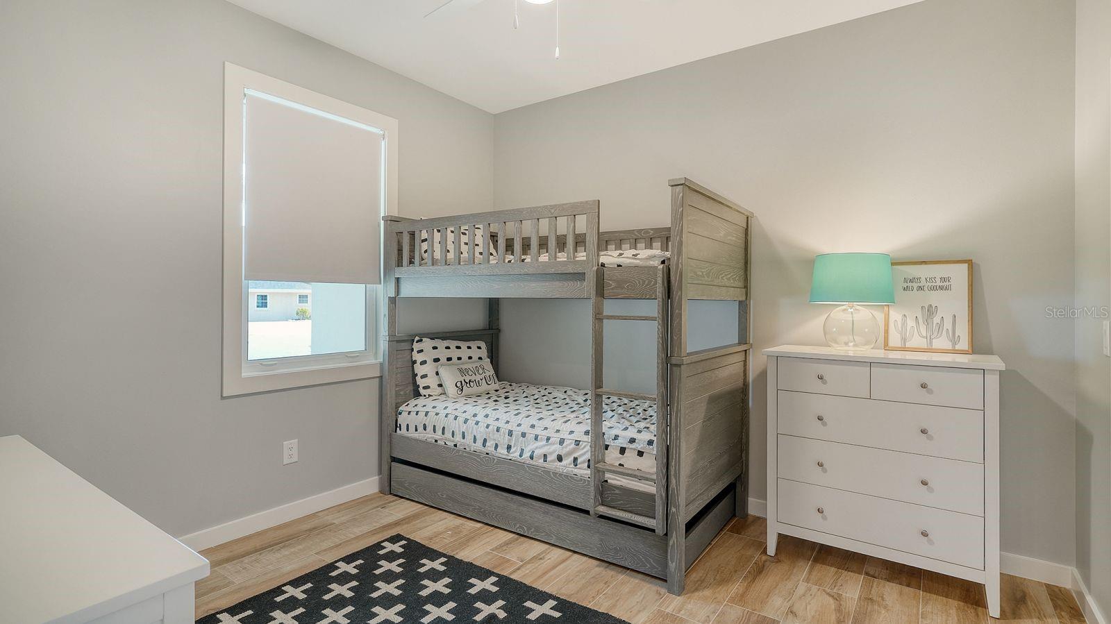 Listing photo id 19 for 6136 Hollywood Boulevard