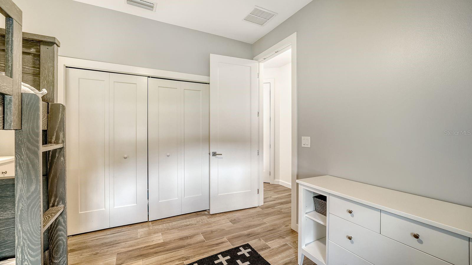 Listing photo id 20 for 6136 Hollywood Boulevard