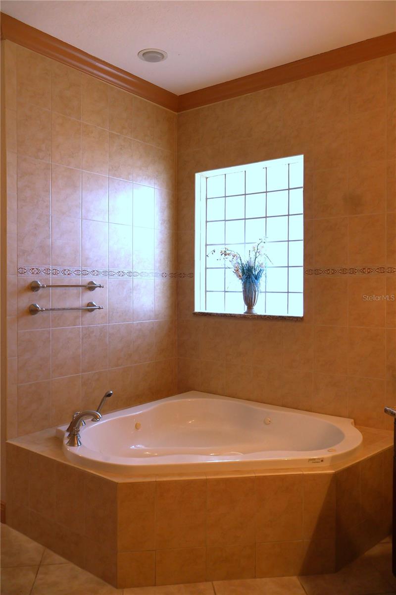 Image 13 of 18 For 201 San Lorenzo Avenue