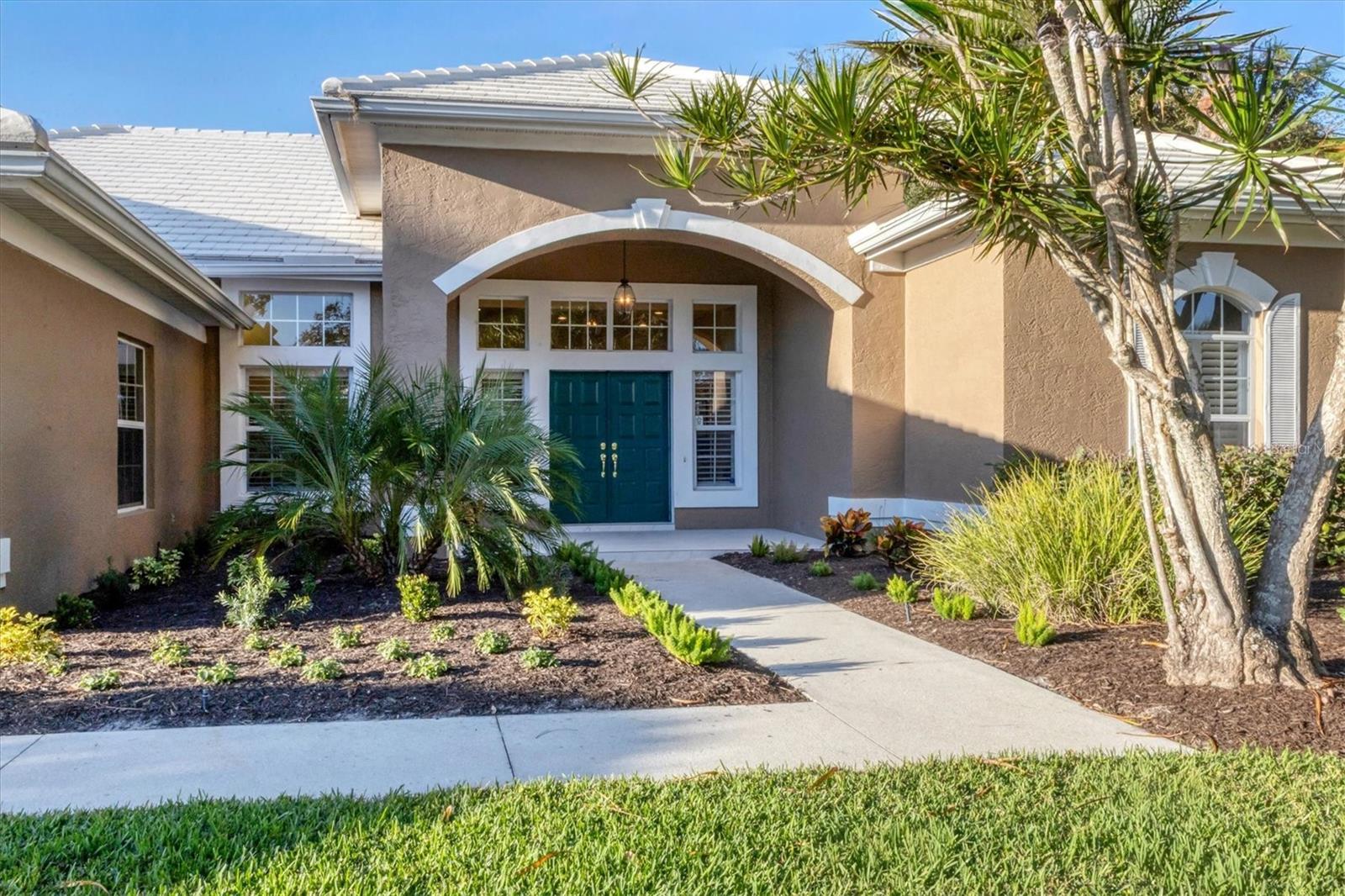Details for 8576 Woodbriar Drive, SARASOTA, FL 34238