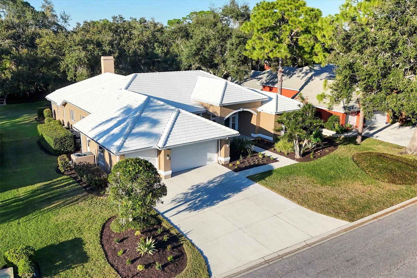 Image 2 of 39 For 8576 Woodbriar Drive