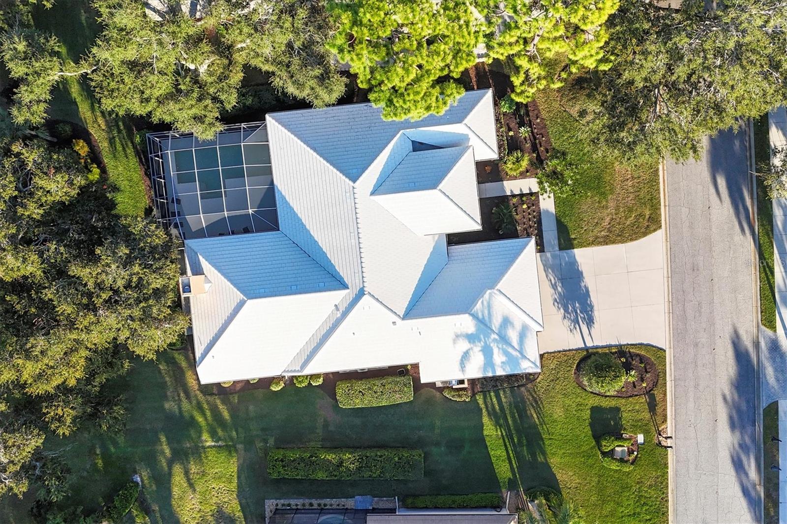 Image 32 of 39 For 8576 Woodbriar Drive