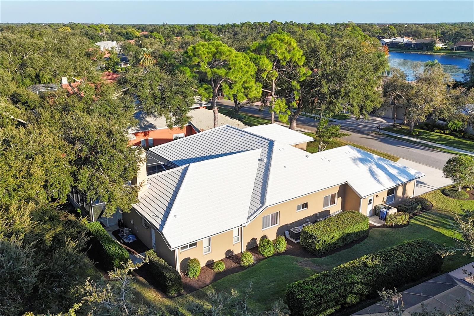 Image 33 of 39 For 8576 Woodbriar Drive