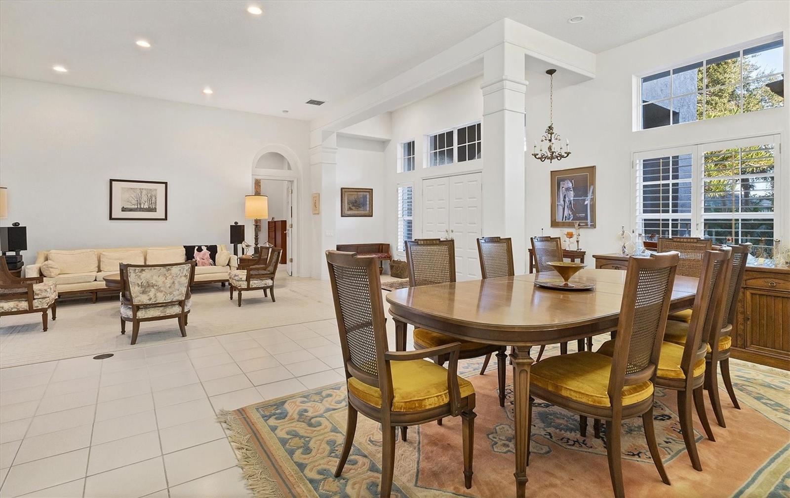 Image 6 of 39 For 8576 Woodbriar Drive