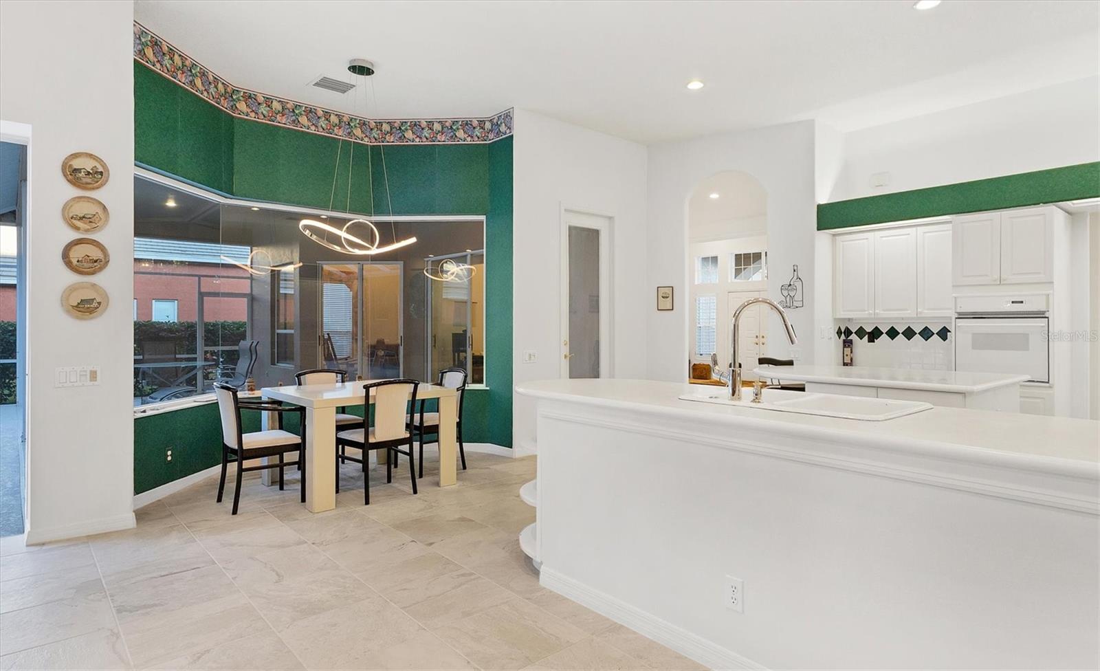 Image 9 of 39 For 8576 Woodbriar Drive