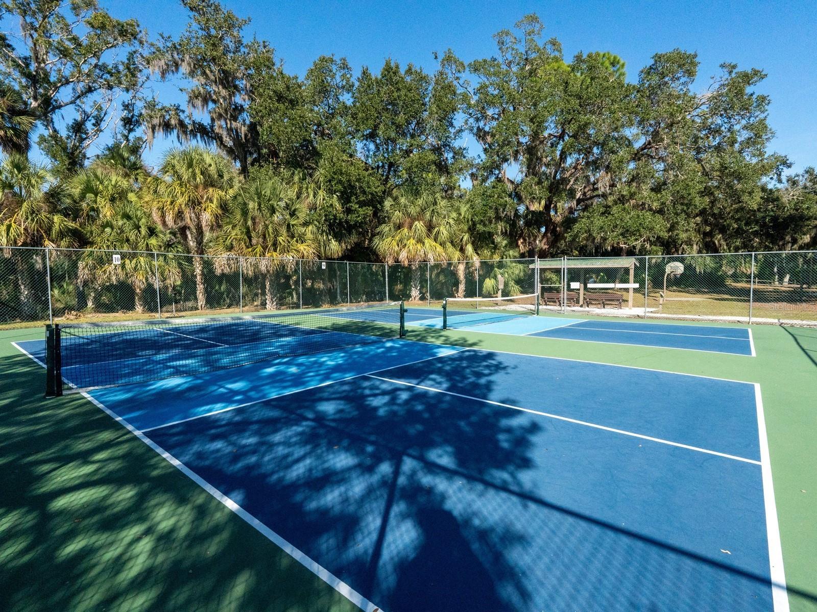 Image 51 of 89 For 5510 Chanteclaire  46