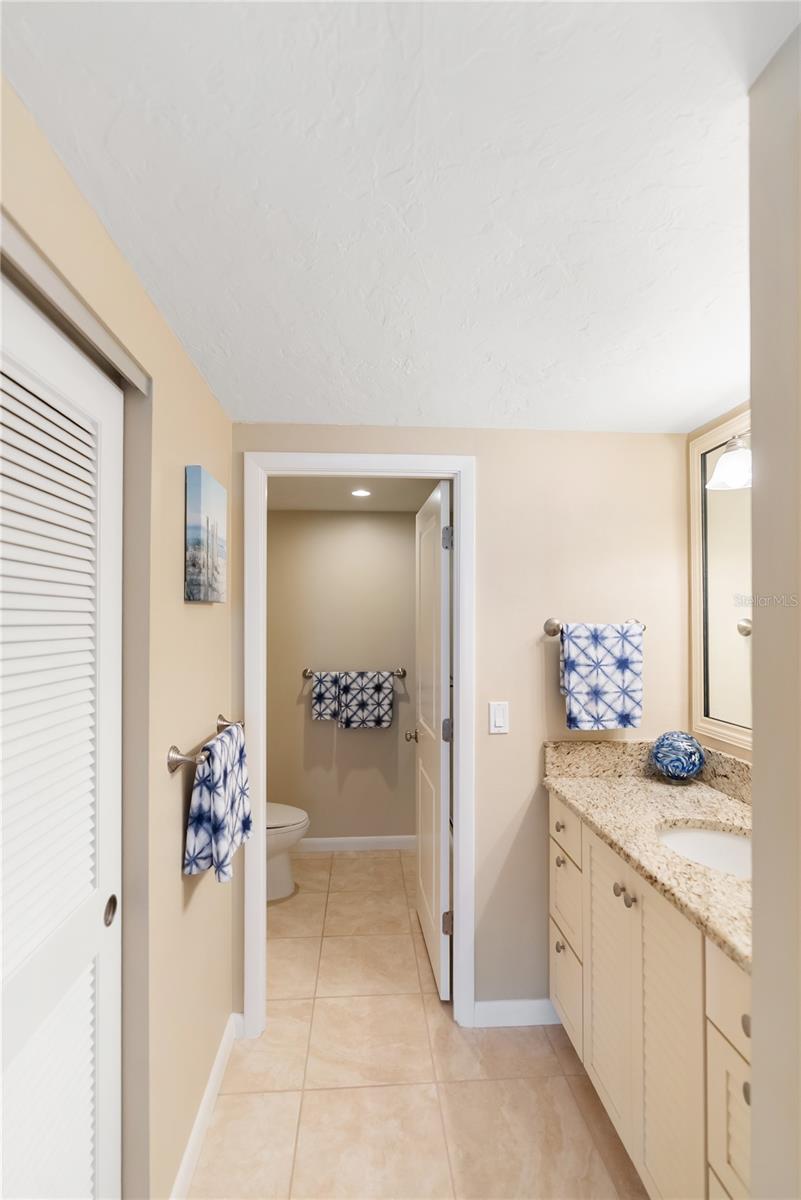 Image 34 of 94 For 1212 Benjamin Franklin Drive 206