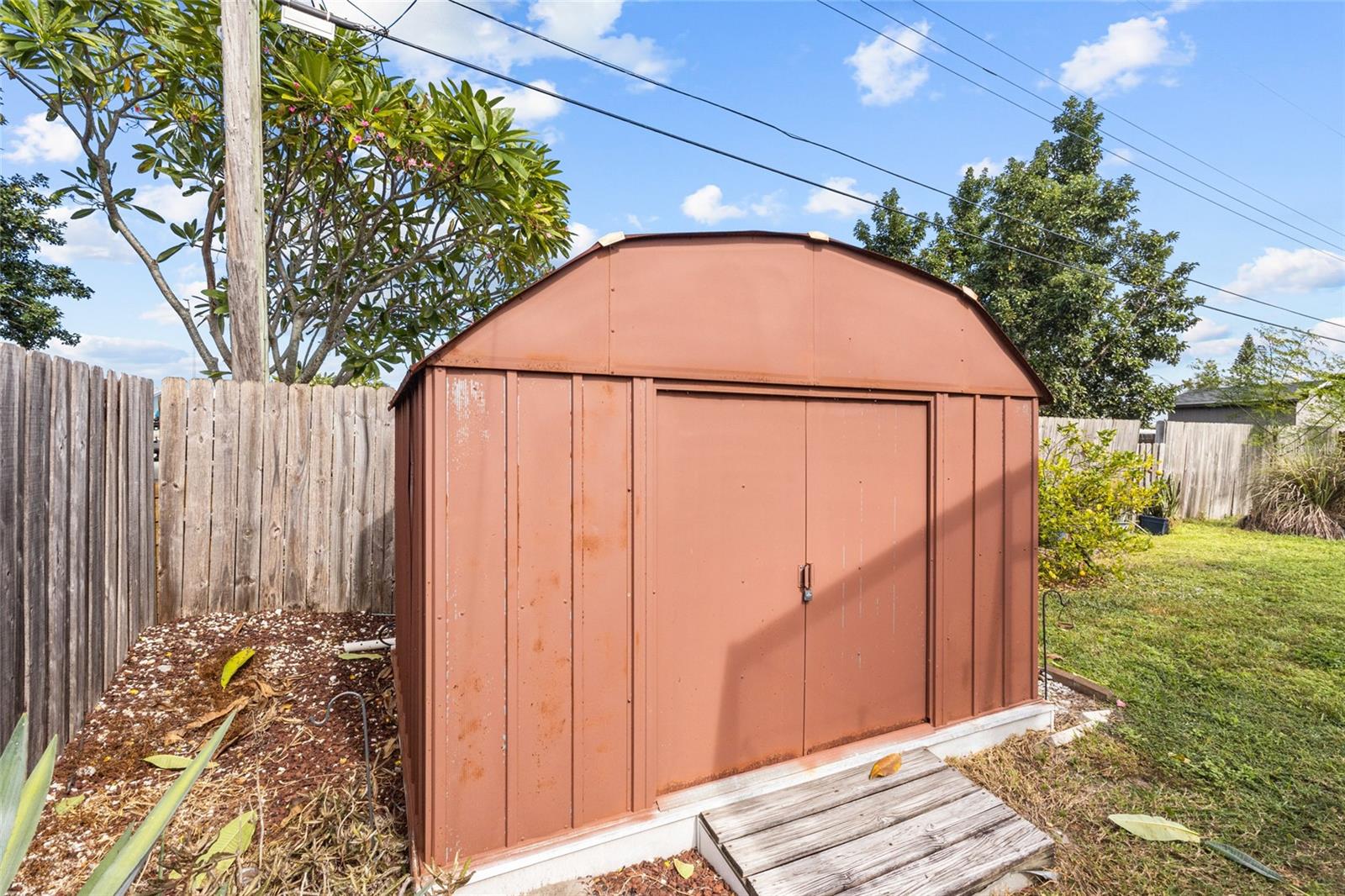 Image 26 of 30 For 2307 Wellesley Drive