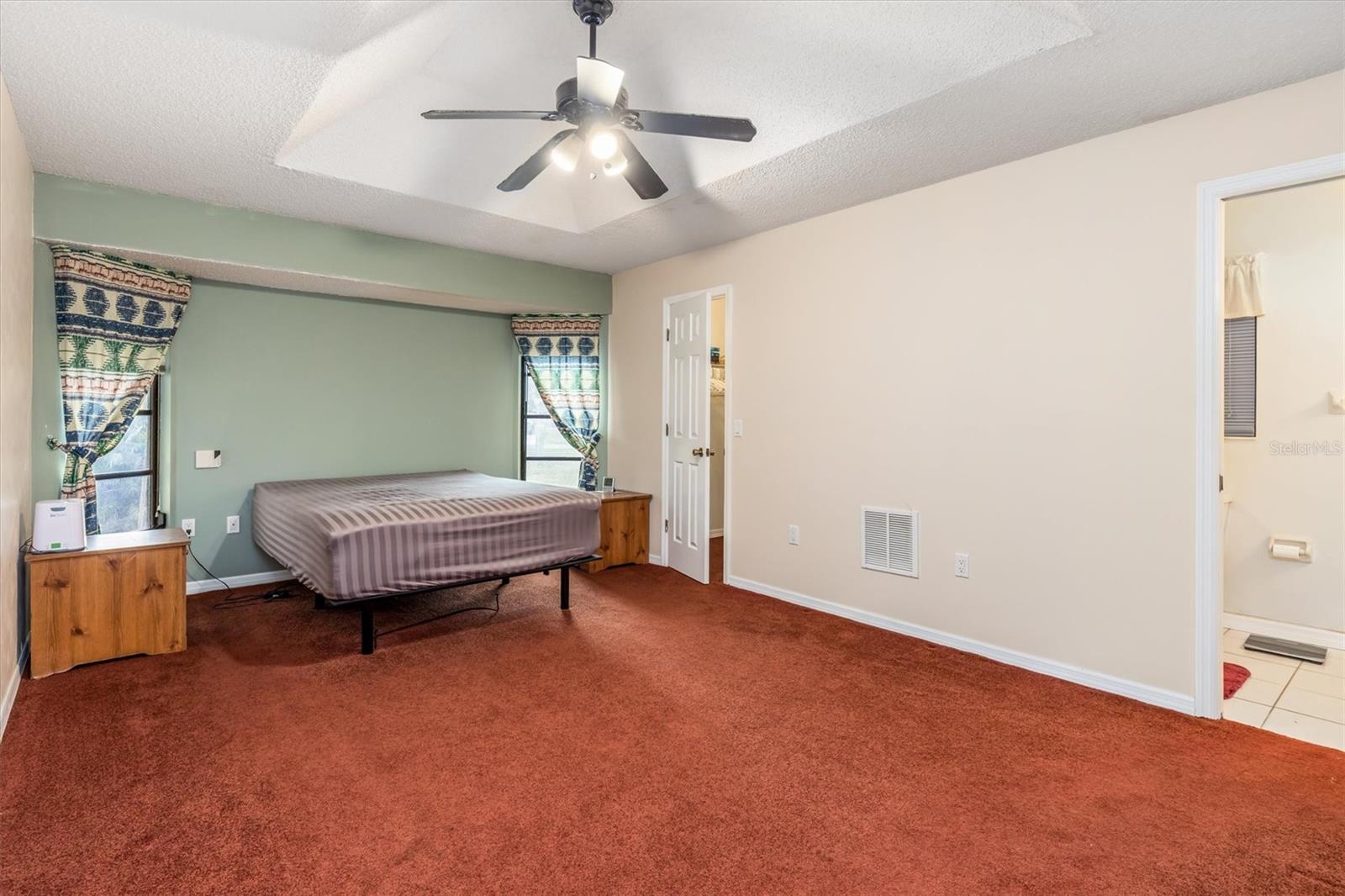 Image 12 of 34 For 11869 Newgate Avenue