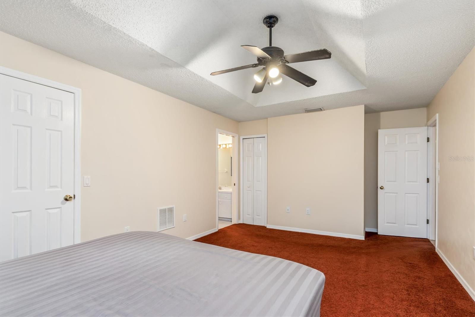 Image 13 of 34 For 11869 Newgate Avenue