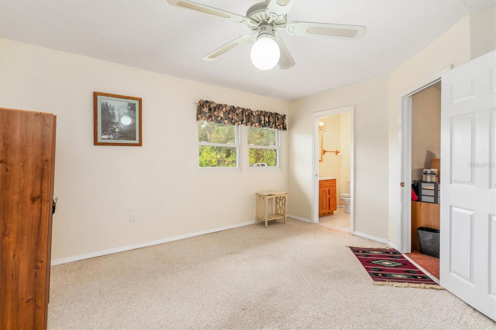 Image 14 of 34 For 11869 Newgate Avenue