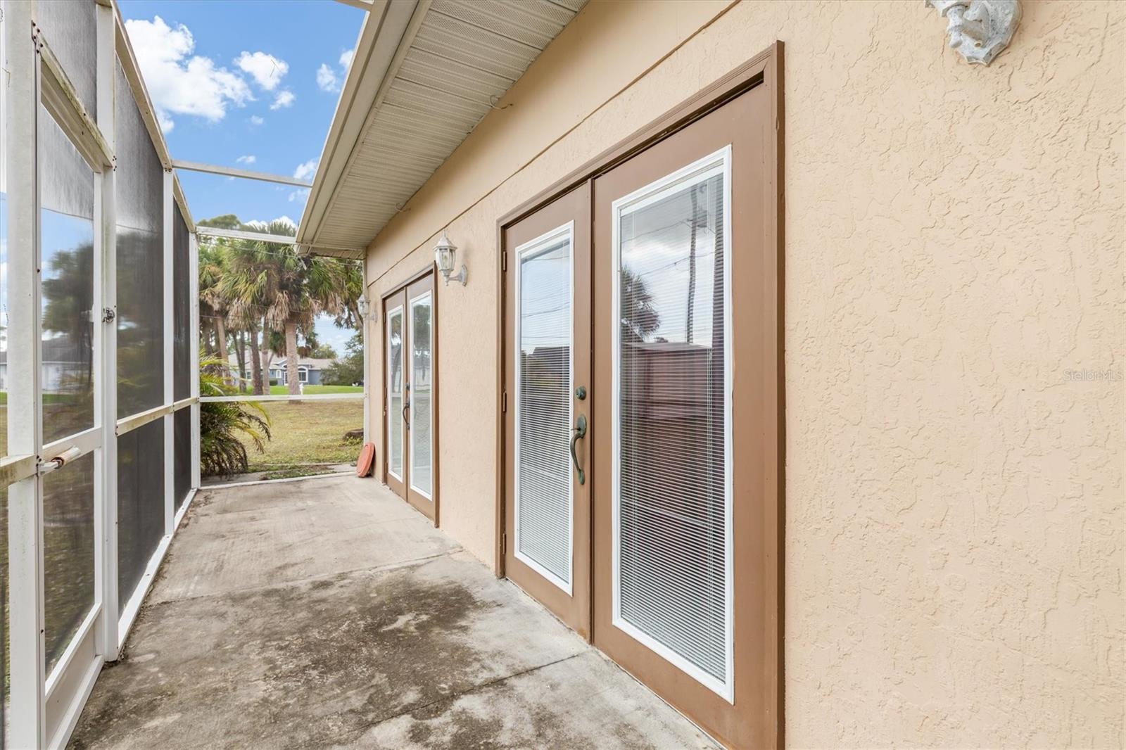 Image 19 of 34 For 11869 Newgate Avenue