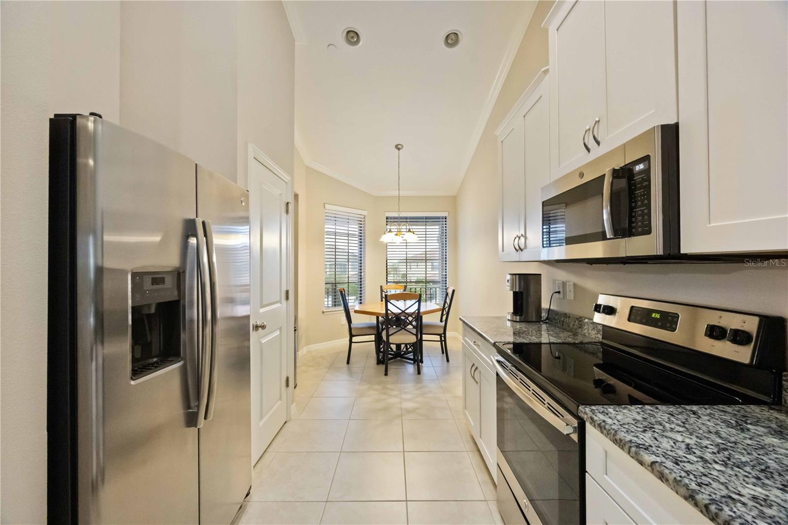 Image 12 of 72 For 13608 Messina Loop 202