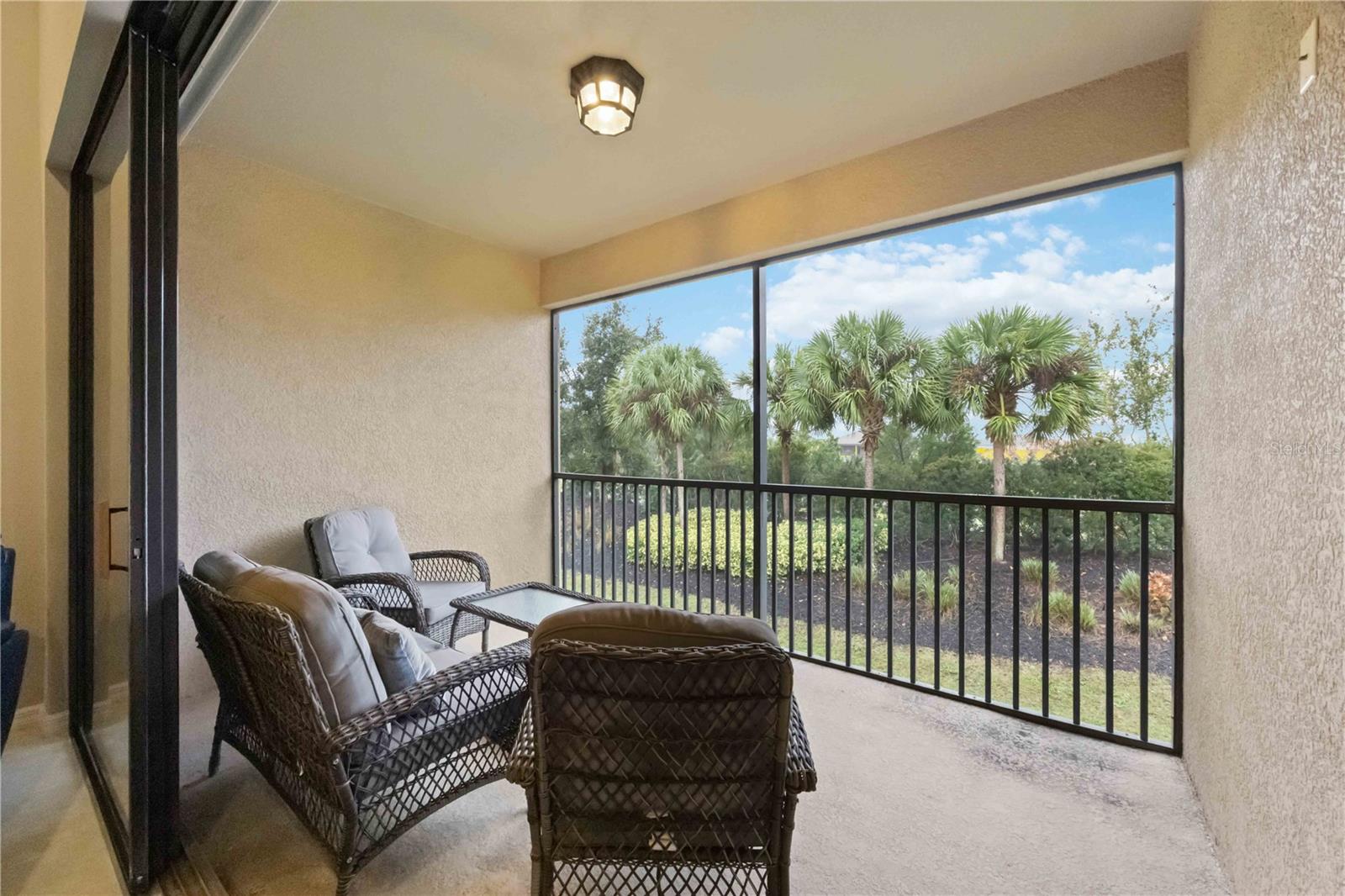 Image 30 of 72 For 13608 Messina Loop 202