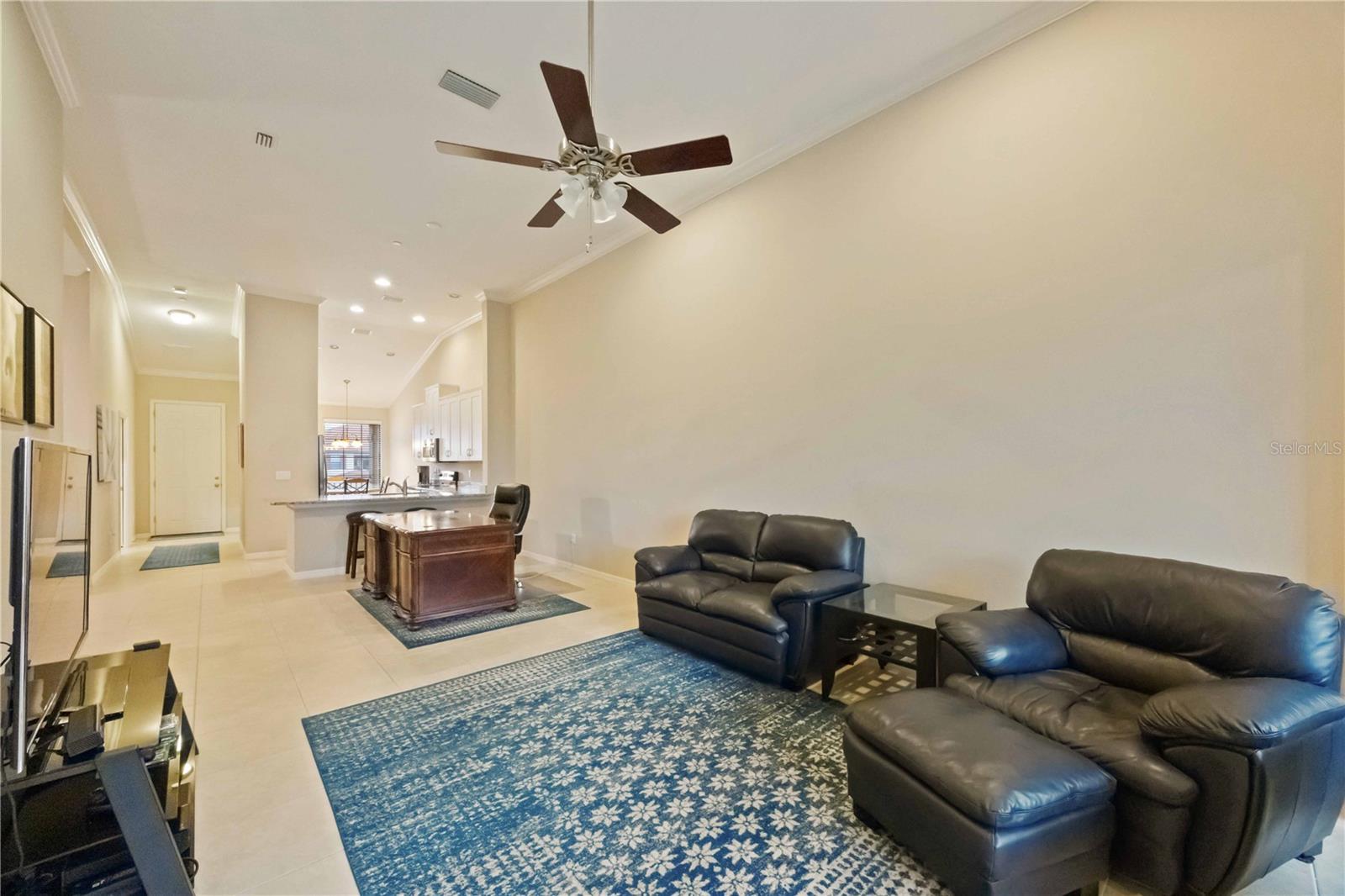 Image 5 of 72 For 13608 Messina Loop 202