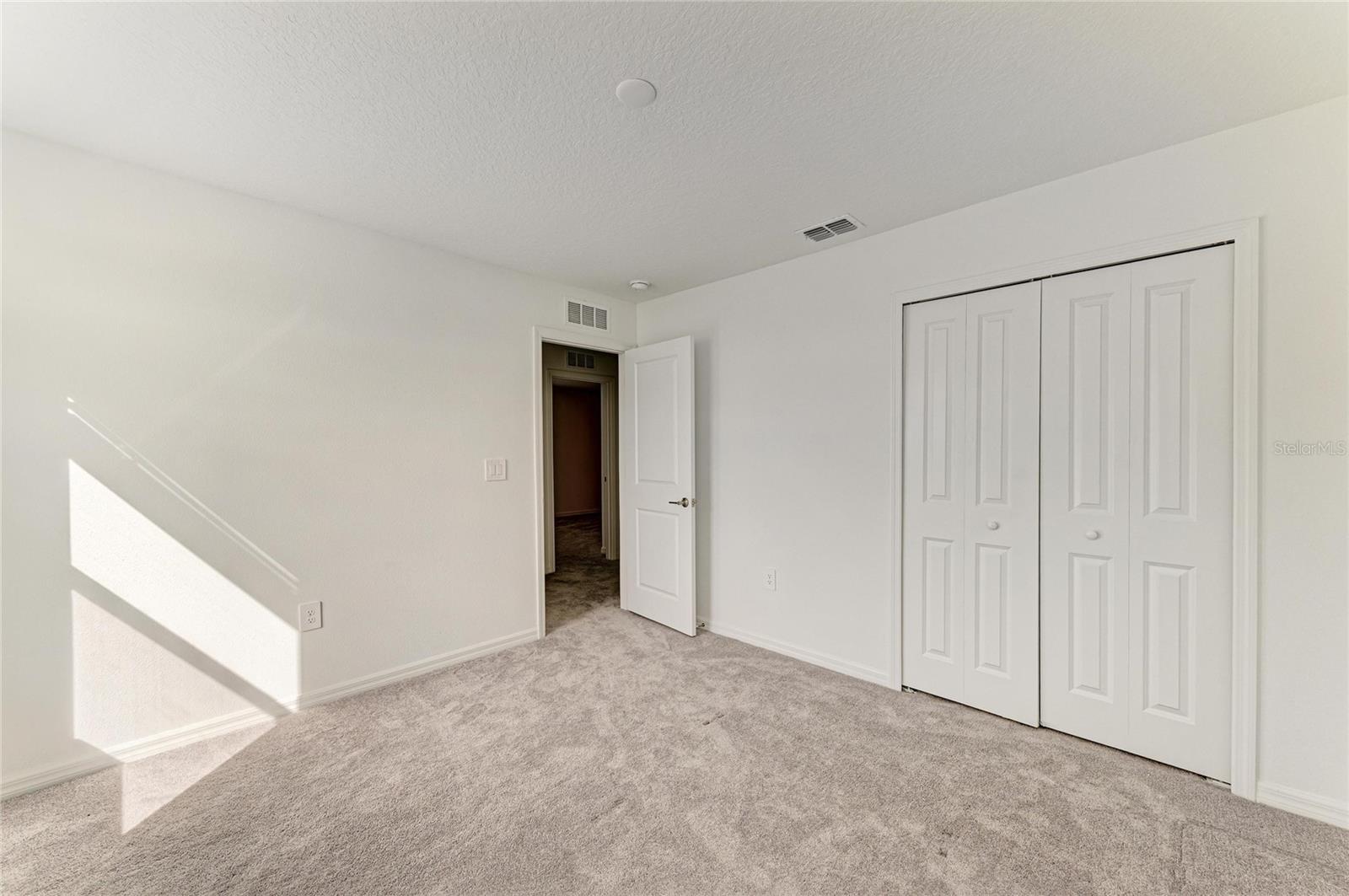 Image 23 of 32 For 13209 Sunset Sapphire Circle