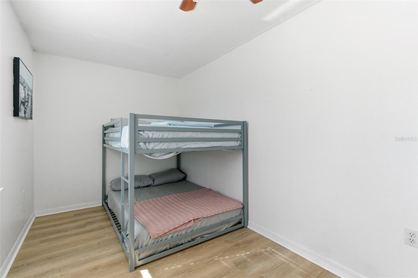 Image 17 of 71 For 2227 Montclair Drive