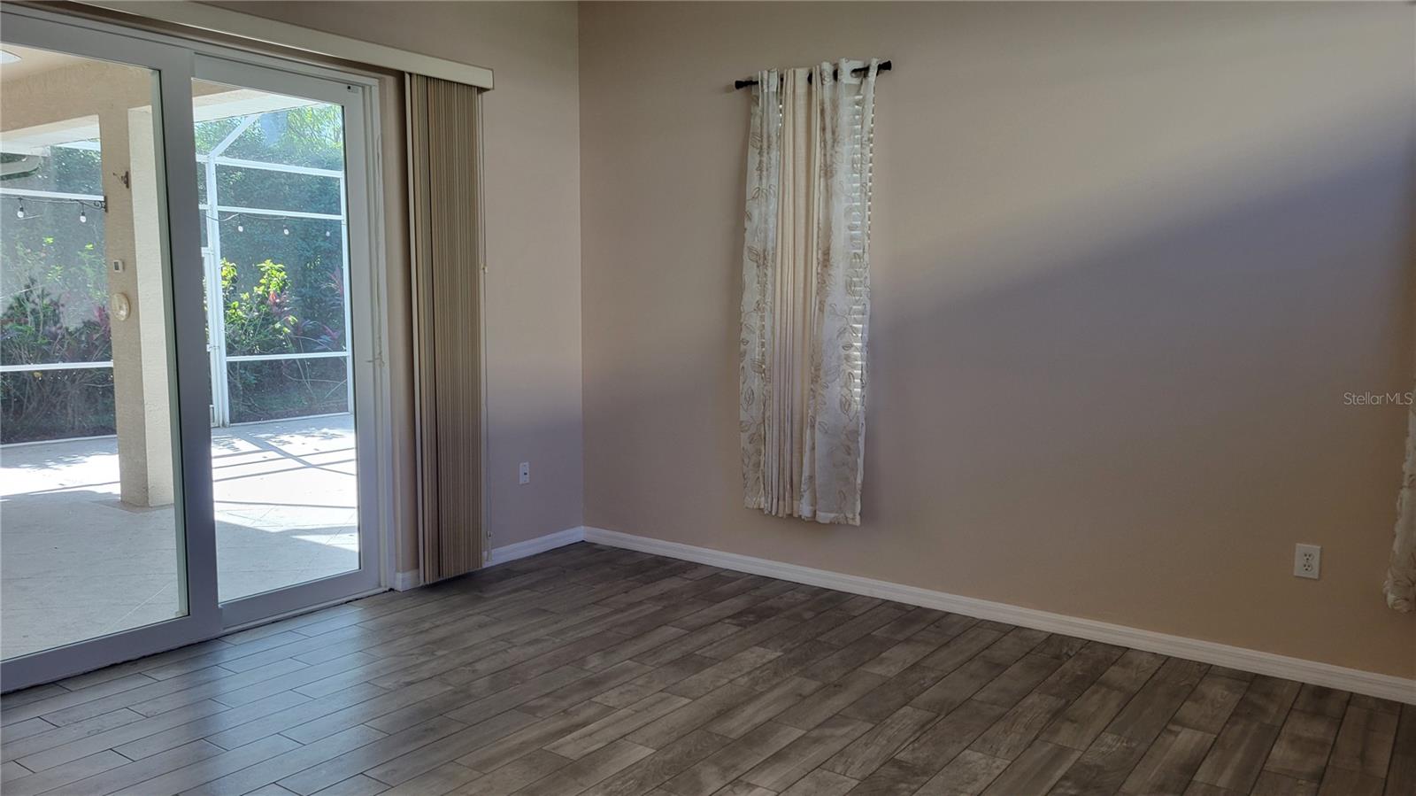 Image 17 of 44 For 6826 Winslow Street