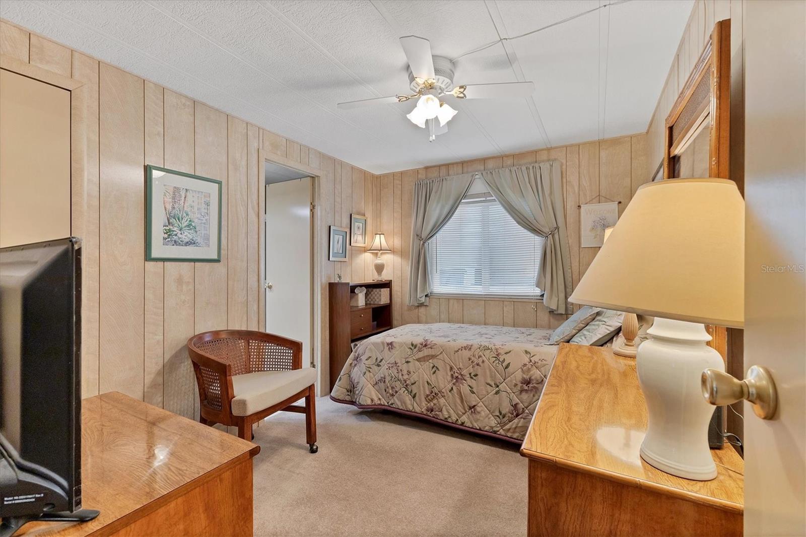 Image 17 of 55 For 1504 43rd Avenue E