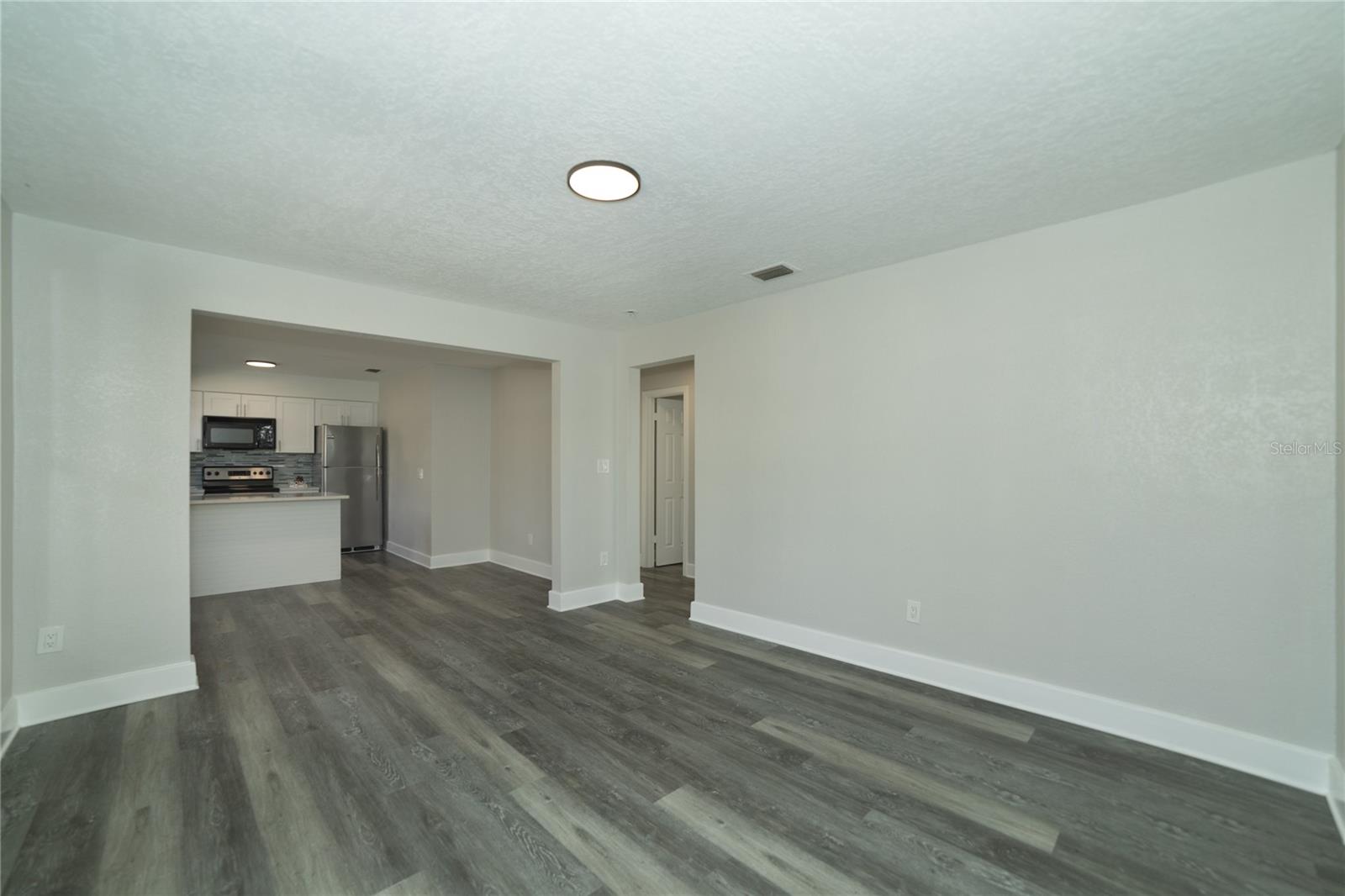 Image 8 of 21 For 1715 17th Avenue W