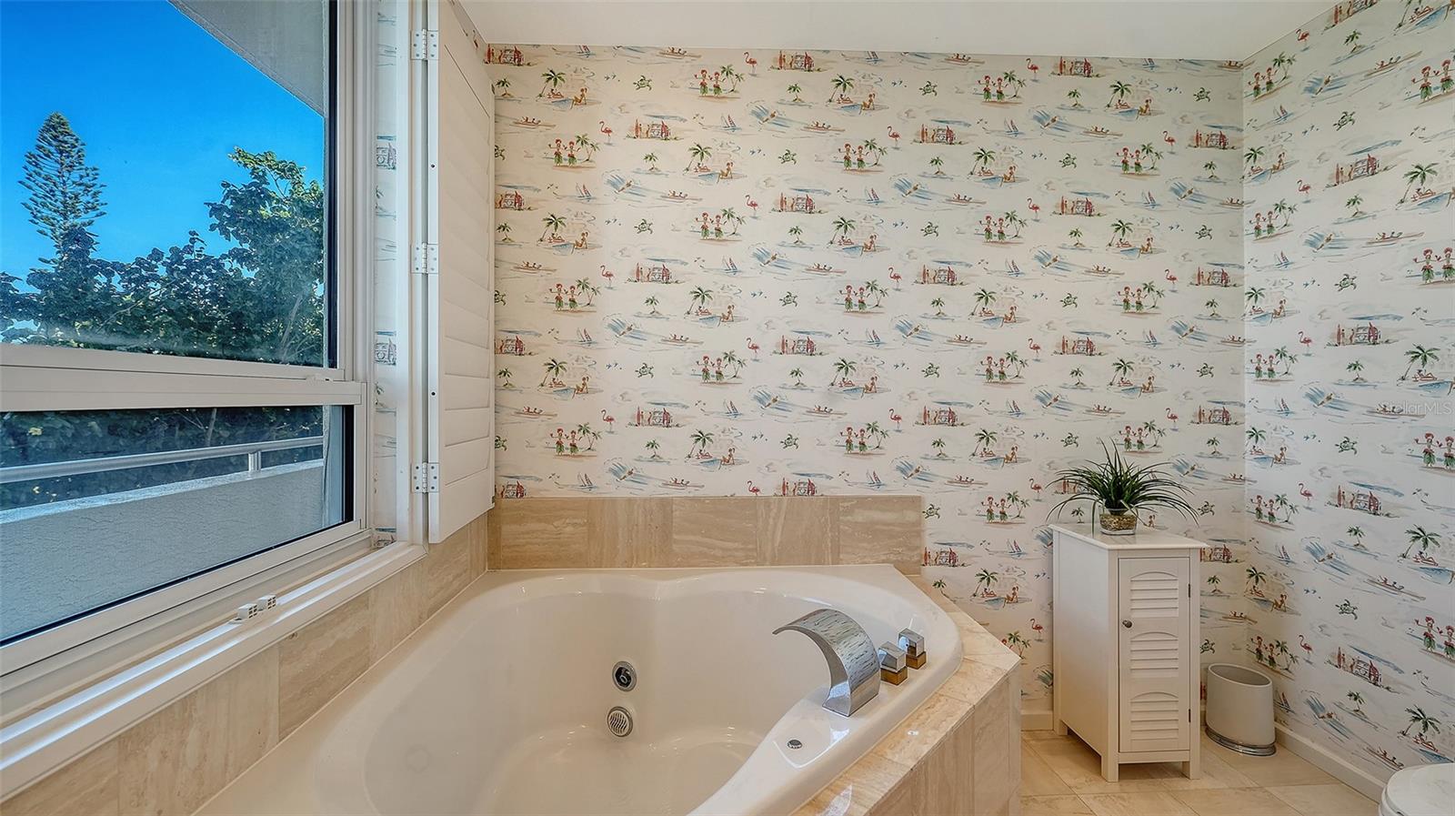 Image 40 of 71 For 4561 Gulf Of Mexico Drive 202