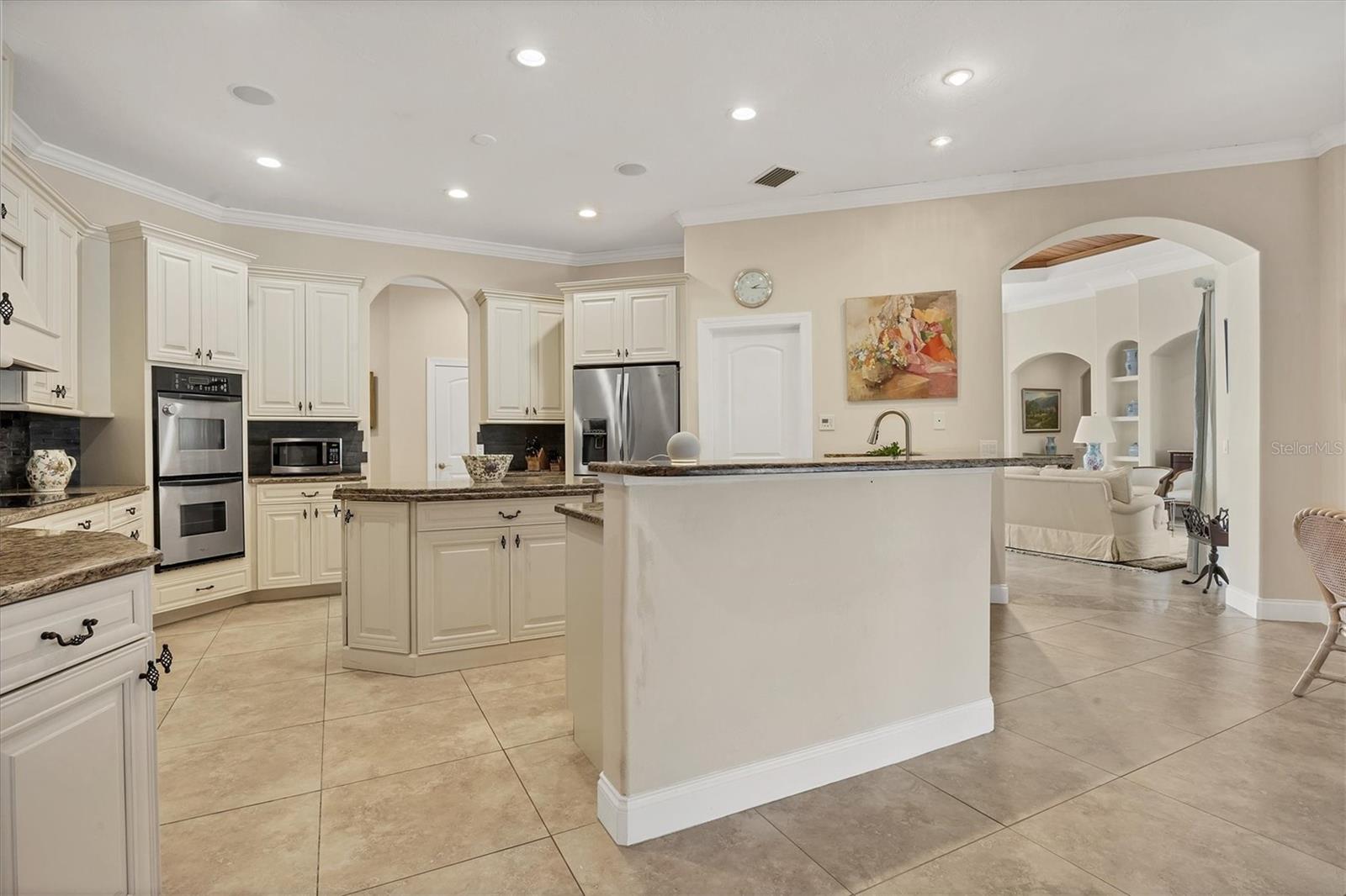 Image 16 of 48 For 793 Vanderbilt Drive