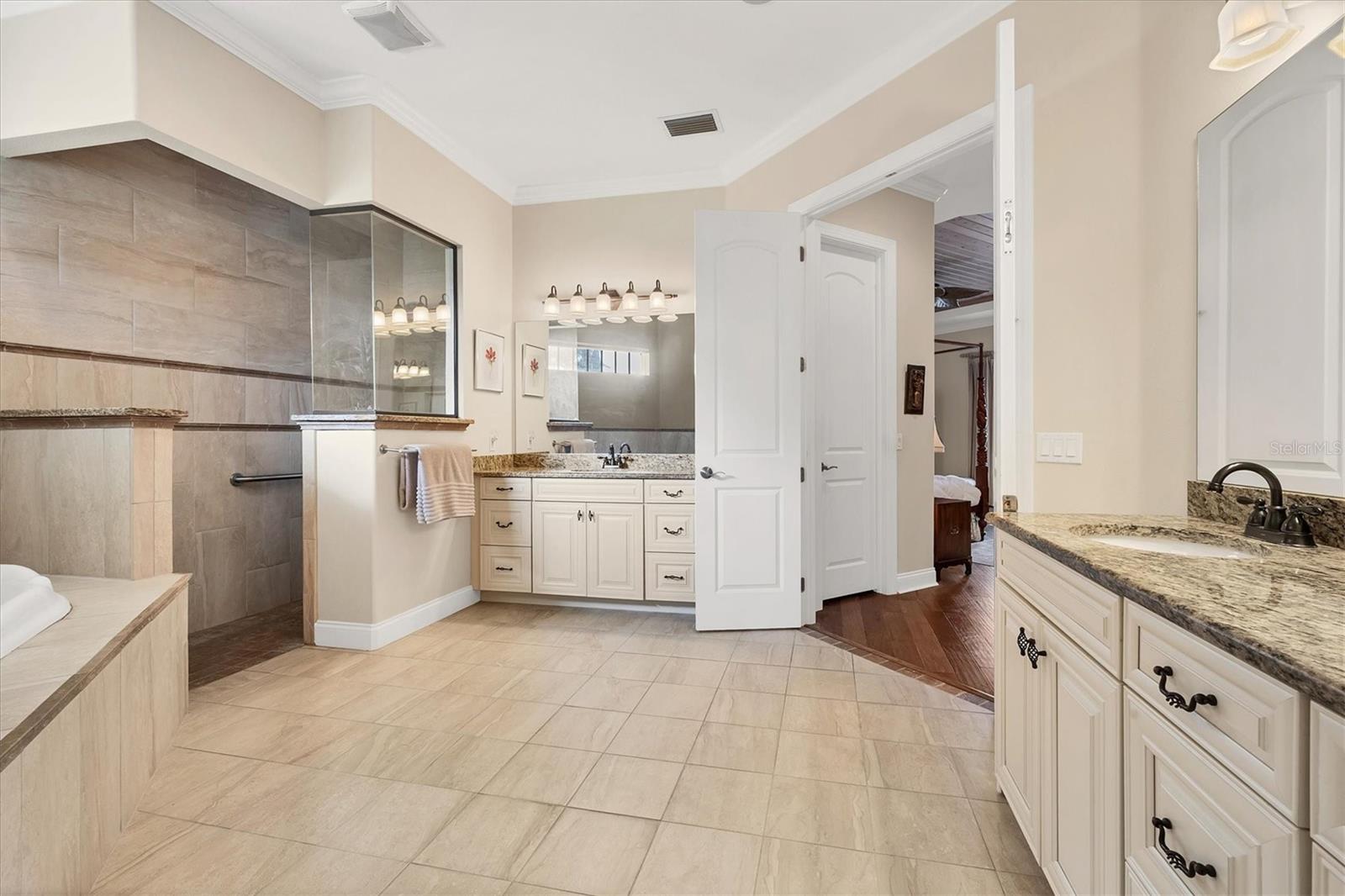 Image 27 of 48 For 793 Vanderbilt Drive