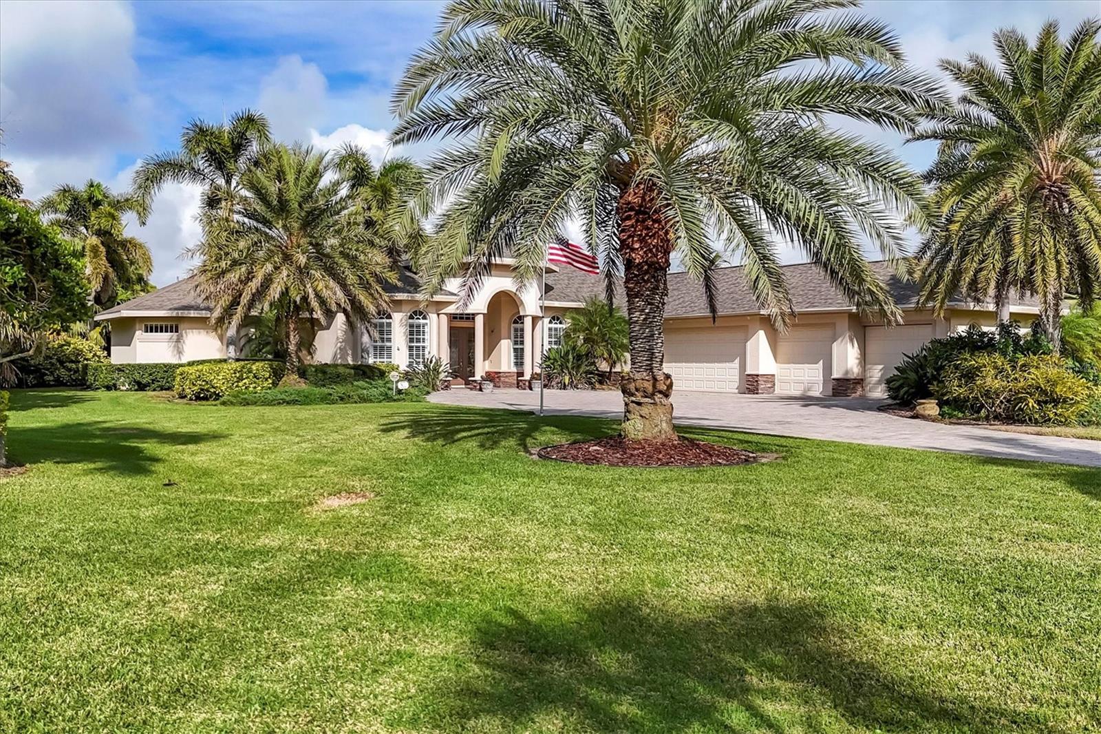 Image 4 of 48 For 793 Vanderbilt Drive