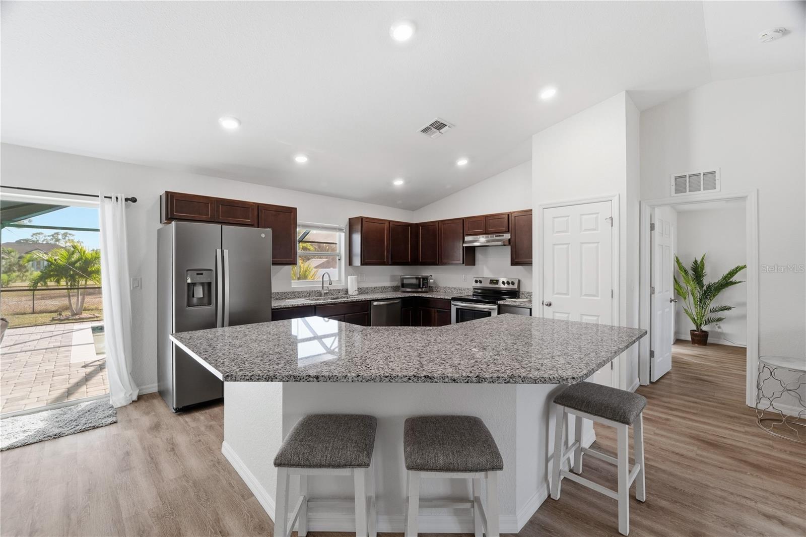 Image 14 of 38 For 2714 22nd Terrace