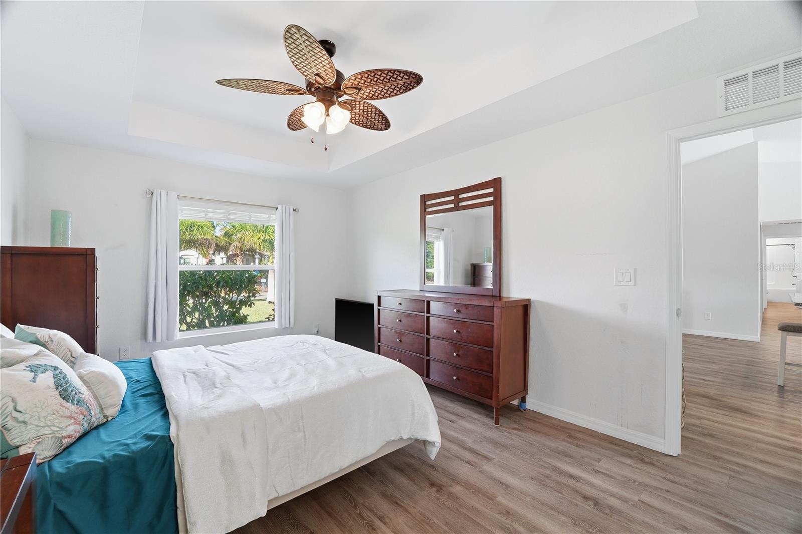 Image 20 of 38 For 2714 22nd Terrace