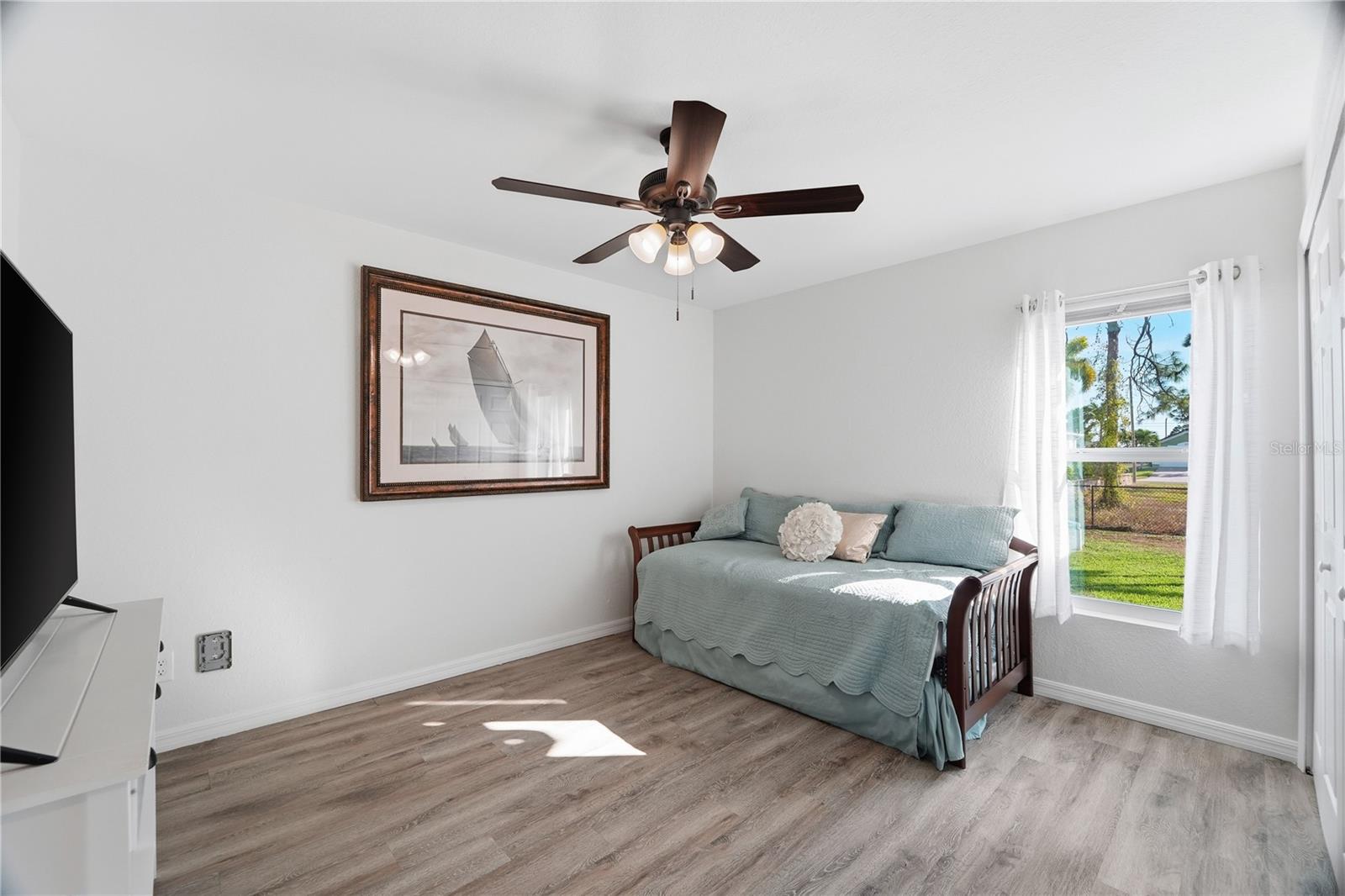 Image 25 of 38 For 2714 22nd Terrace